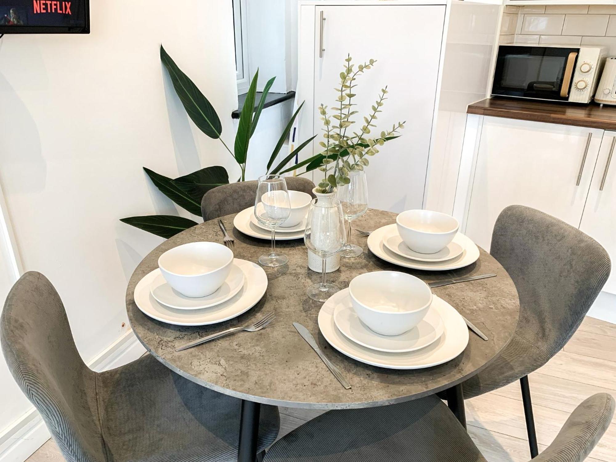 1-Bedroom Apartments In Shoreditch, Old Street, Hoxton London Ngoại thất bức ảnh