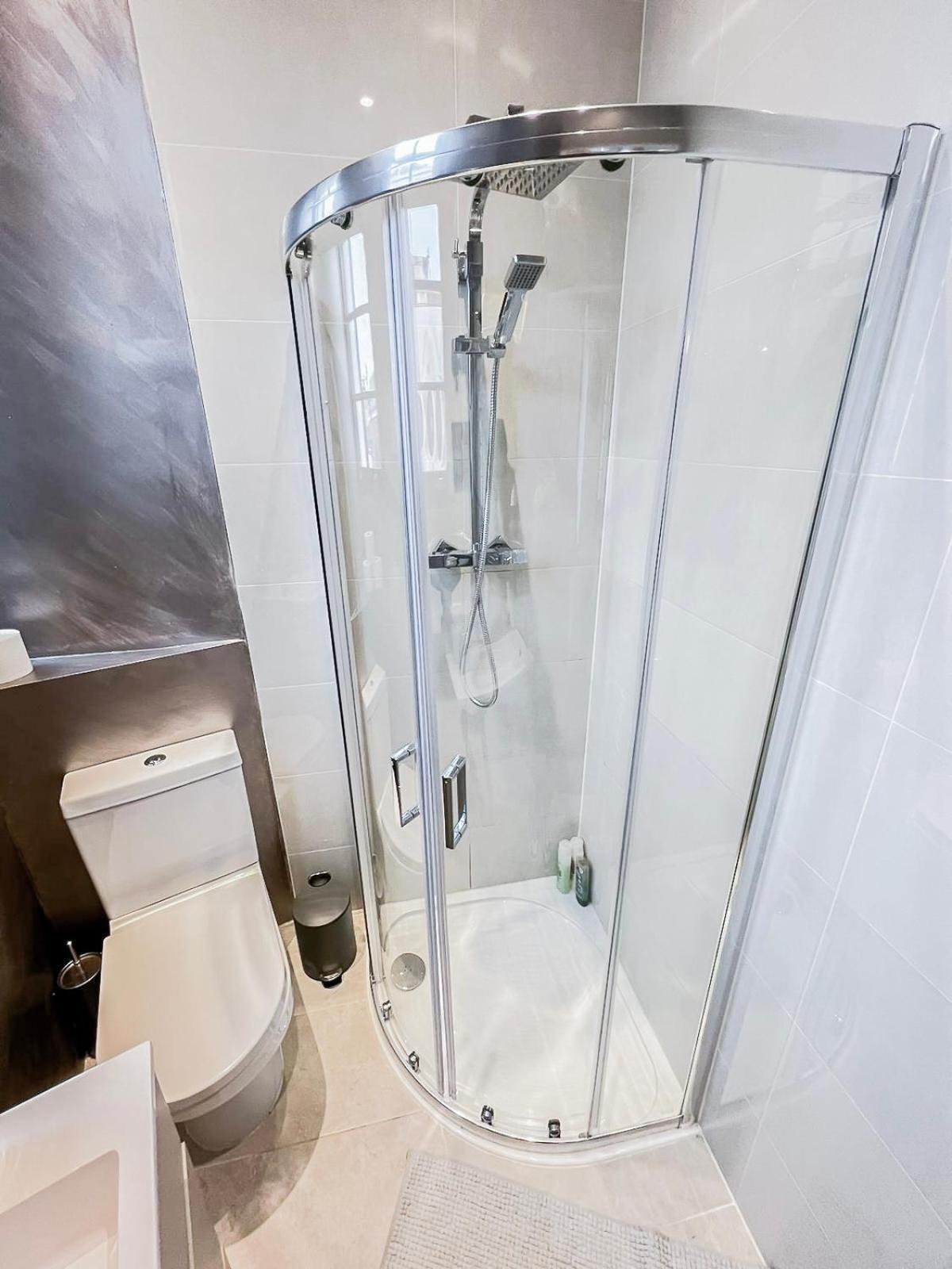 1-Bedroom Apartments In Shoreditch, Old Street, Hoxton London Ngoại thất bức ảnh